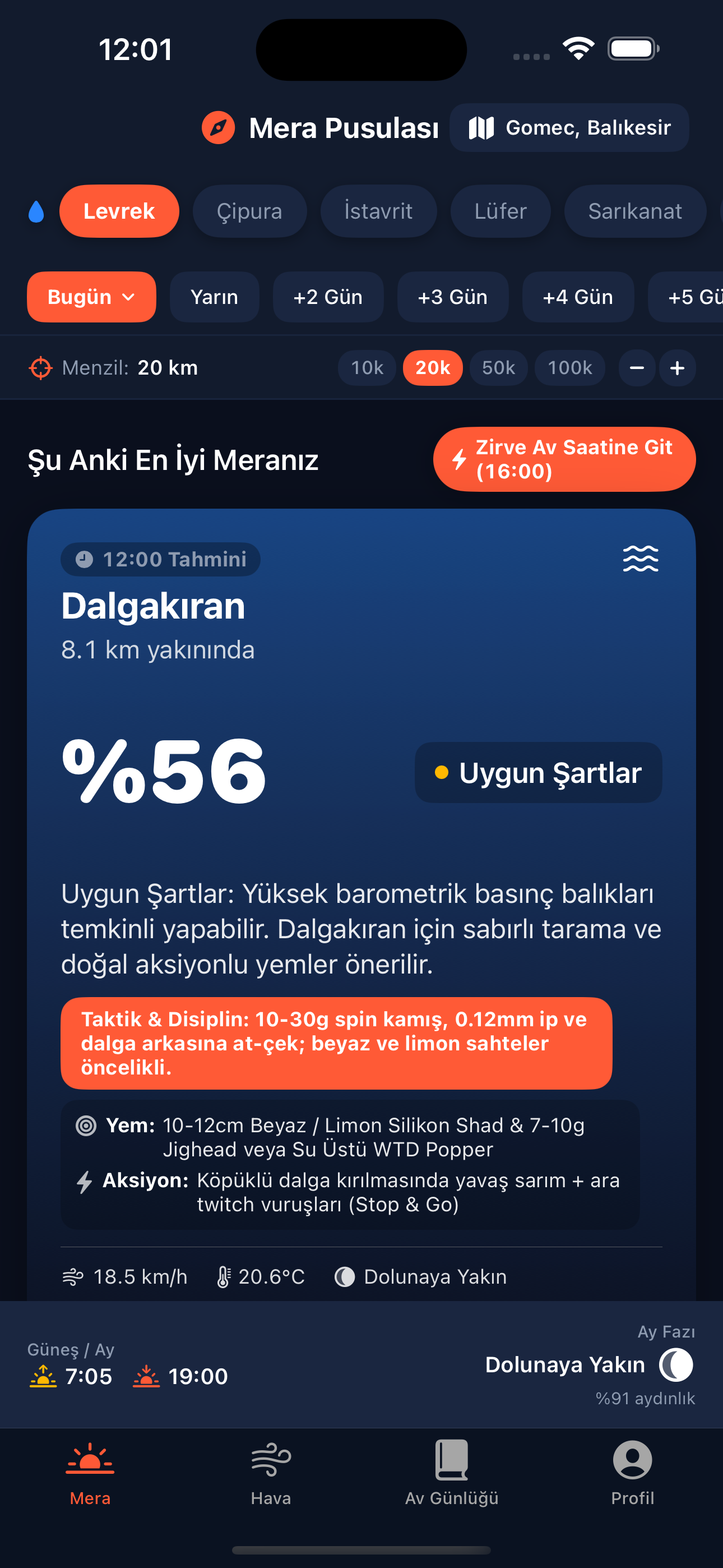 Mera Pusulası Go-Time ekranı, Mera Pro açık: Levrek için Dalgakıran merası yüzde 56 skorla; yem ve aksiyon taktik direktifleri görünüyor